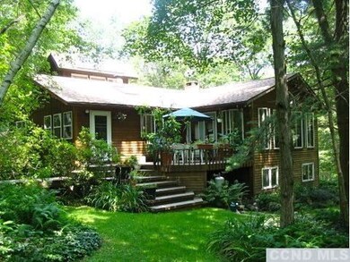 Entertaining deck