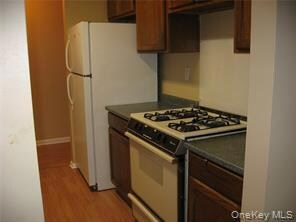 401 Kennedy Dr unit 401, Spring Valley, NY 10977 - photo 5