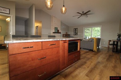 17 Village Ln, New Ulm, MN 56073 - photo 5