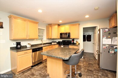 1741 Falcon Ln, Chambersburg, PA 17202 - photo 6