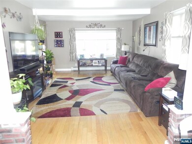 114 Mehrhof Rd unit HM, Little Ferry, NJ 07643 - photo 4