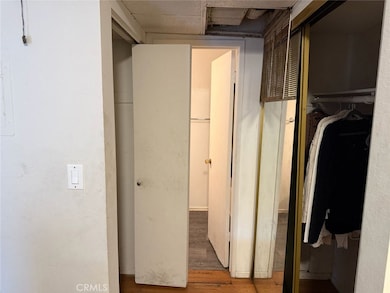 18645 Hatteras St unit 187, Tarzana, CA 91356 - photo 5