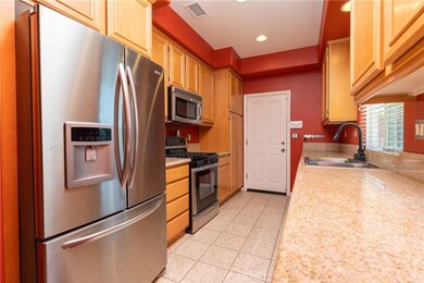 13471 Sunny Palms Ln, Sylmar, CA 91342 - photo 6