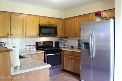2204 Bowwood Ct, East Stroudsburg, PA 18301 - photo 5