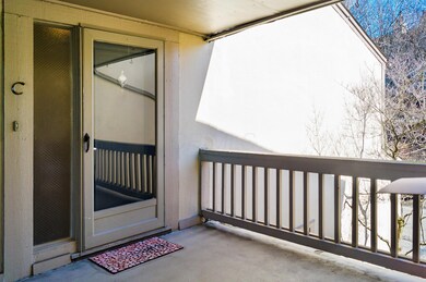 Upper level entry