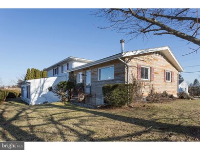 313 Grove St, Orwigsburg, PA 17961 - photo 2