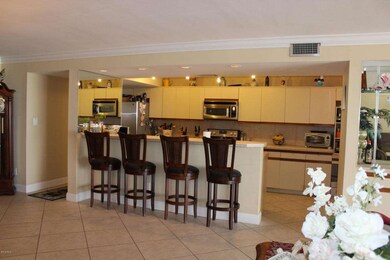 Kitchen Bar