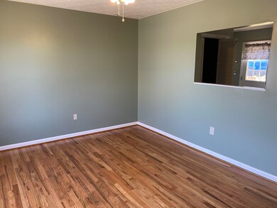 544 Hull St, Staunton, VA 24401 - photo 3