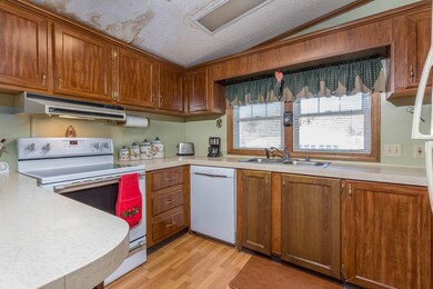 9 Bayberry Dr, Gardner, MA 01440 - photo 4