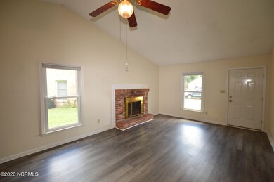 139 Windsor Ct, Jacksonville, NC 28546 - photo 2