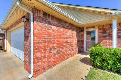 1918 Ridge Crest Dr, Shawnee, OK 74804 - photo 3