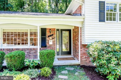 9115 Glenbrook Rd, Fairfax, VA 22031 - photo 2