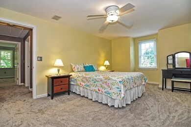 36 Wexford Dr, Mansfield, MA 02048 - photo 4