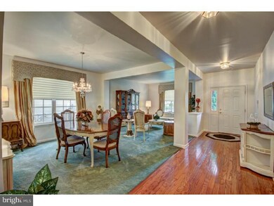 14 Bloomfield Ct, Dayton, NJ 08810 - photo 2