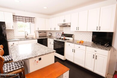 800 Simonds Rd, Williamstown, MA 01267 - photo 6