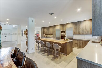 Kitchen / cooking Island 