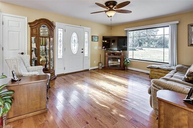 129 Garner St, Seagrove, NC 27341 - photo 5