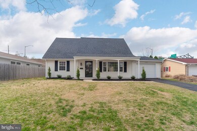 12433 Kemmerton Ln, Bowie, MD 20715 - photo 2