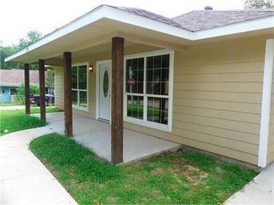 214 Braz St, Bonham, TX 75418 - photo 3