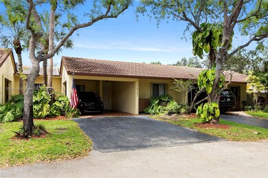 16263 Laurel Dr unit 10, Weston, FL 33326 - photo 3