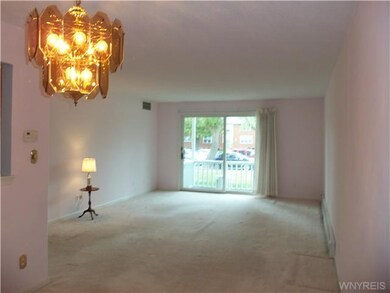 Family Room 18 X14  LIVINGROOM