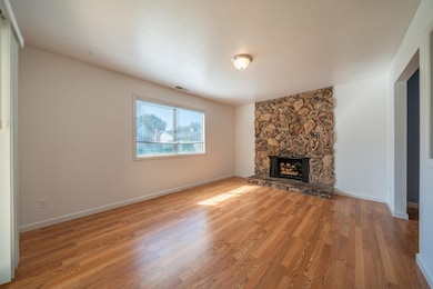 1153 Ruthie Ln, Redding, CA 96002 - photo 5