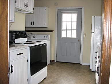 707 E Daggy St, Tuscola, IL 61953 - photo 7