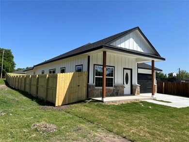 514 Washington St, Ennis, TX 75119 - photo 2