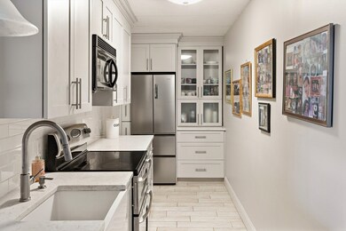 995 Massachusetts Ave unit 404, Arlington, MA 02476 - photo 6