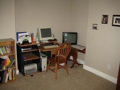Studio/Study/Office.