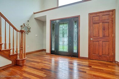 FABULOUS TWO-STORY FOYER