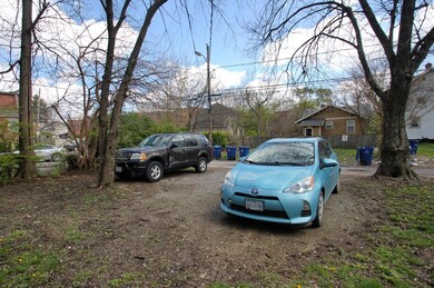 1424 N 4th Parking