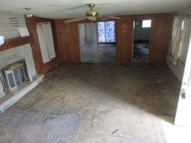 1813 N Jackson St, Waukegan, IL 60087 - photo 3