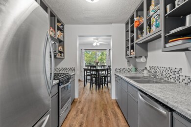 15-web-or-mls-6288 Meadowlark Ln N-15.jpg