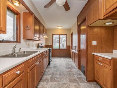 2803 Des Moines St, Des Moines, IA 50317 - photo 7