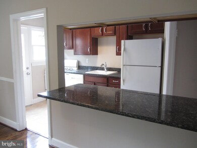 8631 Willow Oak Rd, Parkville, MD 21234 - photo 3