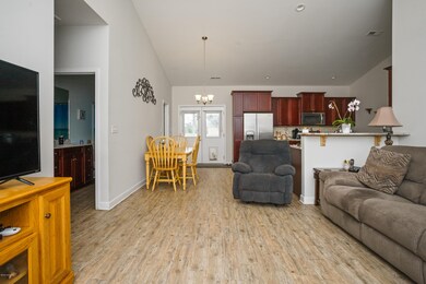 122 Watering Pond Dr 24May2020_SB_05014