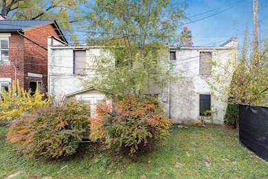 160 E Barthman Ave, Columbus, OH 43207 - photo 4