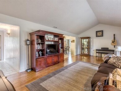 10145 E Northlea, Claremore, OK 74017 - photo 7