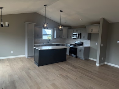 1721 Bluestone Dr, Normal, IL 61761 - photo 2