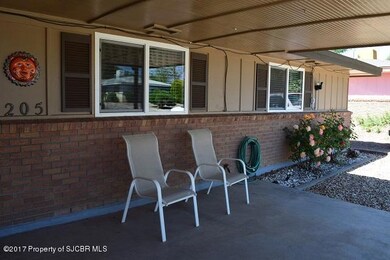 205 W 27th St Front porch view