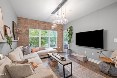 17-508 S Person St, 207_2679