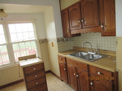 1317 W 6th St, Dixon, IL 61021 - photo 2