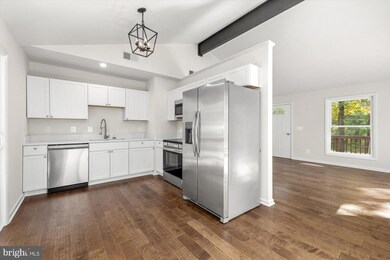 500 Birdie Rd, Locust Grove, VA 22508 - photo 2