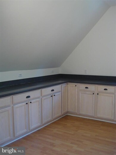 117 Jordan Taylor Ln unit GARAGE, Harwood, MD 20776 - photo 5