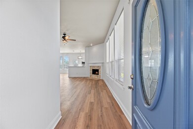 5201 Bailey Ln, Alvin, TX 77511 - photo 3