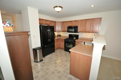 3768 Knight Dr, Macungie, PA 18062 - photo 7