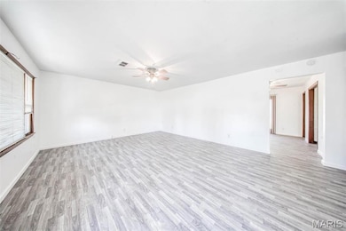 1301 Whitney Ln, Rolla, MO 65401 - photo 2