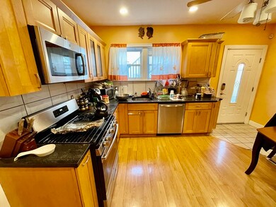 11 Andrew St unit 1, Cambridge, MA 02139 - photo 5