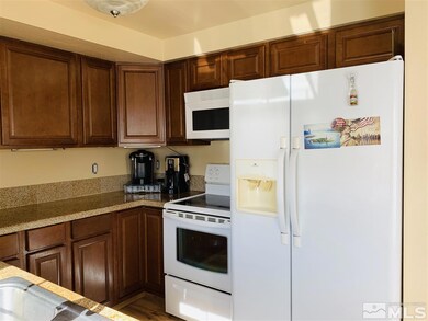 909 Mesa Ridge Dr unit 4, Sparks, NV 89434 - photo 6